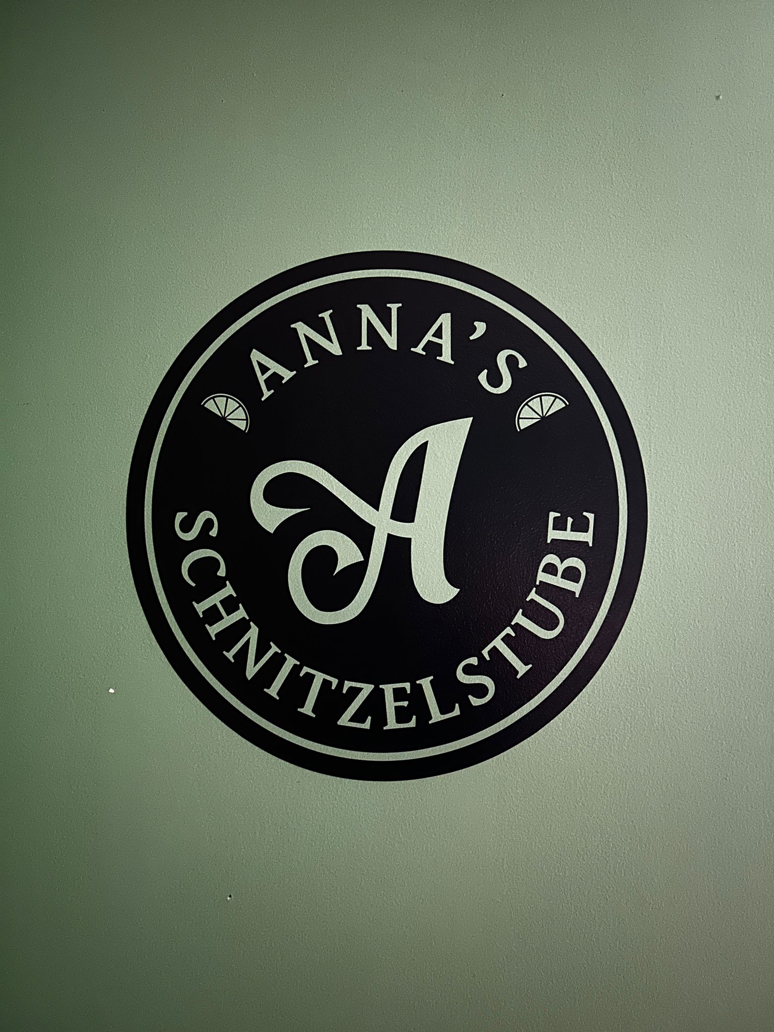 Auftrag: Anna's Schnitzel-Stube.